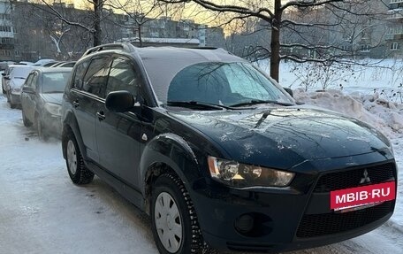 Mitsubishi Outlander III рестайлинг 3, 2010 год, 1 200 000 рублей, 5 фотография