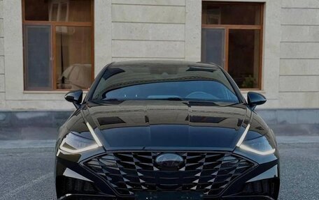 Hyundai Sonata VIII, 2022 год, 2 250 000 рублей, 2 фотография