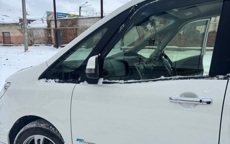 Nissan Serena IV, 2014 год, 1 900 000 рублей, 2 фотография