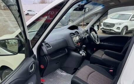 Nissan Serena IV, 2014 год, 1 900 000 рублей, 5 фотография