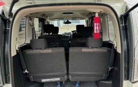 Nissan Serena IV, 2014 год, 1 900 000 рублей, 7 фотография