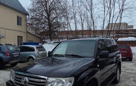 Toyota Land Cruiser 100 рестайлинг 2, 2004 год, 1 970 000 рублей, 9 фотография