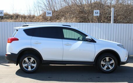 Toyota RAV4, 2015 год, 2 450 000 рублей, 4 фотография