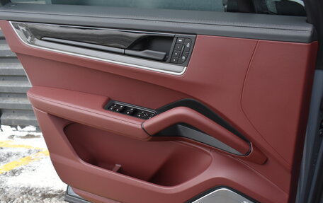 Porsche Cayenne III, 2025 год, 19 990 000 рублей, 18 фотография