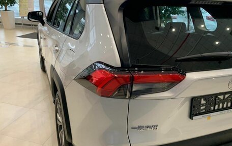 Toyota RAV4, 2025 год, 4 440 000 рублей, 7 фотография