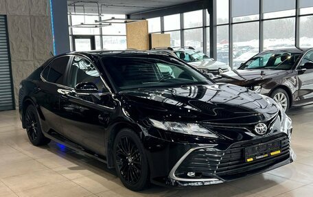 Toyota Camry, 2021 год, 3 220 000 рублей, 3 фотография