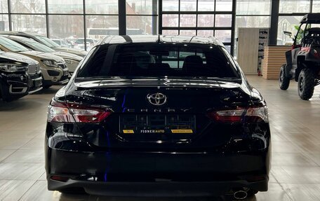 Toyota Camry, 2021 год, 3 220 000 рублей, 6 фотография