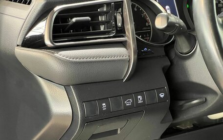 Toyota Camry, 2021 год, 3 220 000 рублей, 19 фотография