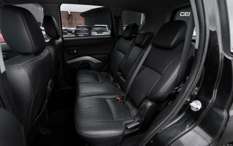 Mitsubishi Outlander III рестайлинг 3, 2010 год, 1 275 000 рублей, 12 фотография