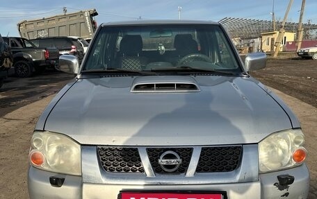 Nissan NP300, 2012 год, 750 000 рублей, 1 фотография