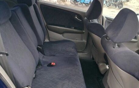 Honda Stream II, 2010 год, 1 200 000 рублей, 15 фотография