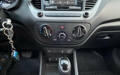 Hyundai Solaris II рестайлинг, 2017 год, 1 350 000 рублей, 8 фотография