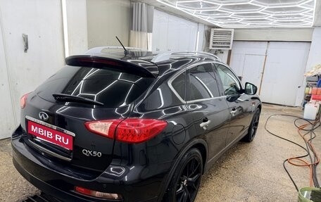 Infiniti QX50 I рестайлинг, 2015 год, 2 150 000 рублей, 4 фотография