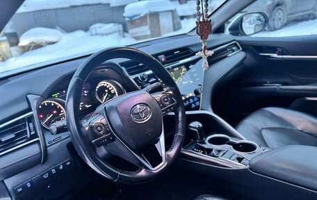 Toyota Camry, 2019 год, 2 920 000 рублей, 6 фотография