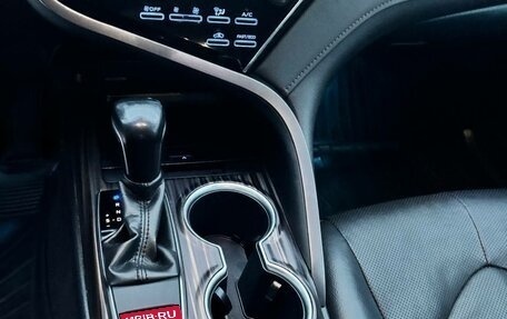 Toyota Camry, 2019 год, 2 920 000 рублей, 8 фотография