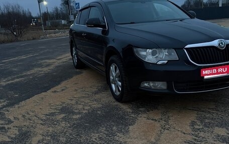 Skoda Superb III рестайлинг, 2011 год, 890 000 рублей, 3 фотография
