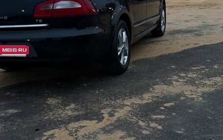 Skoda Superb III рестайлинг, 2011 год, 890 000 рублей, 4 фотография