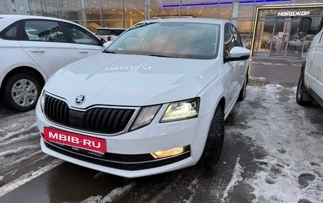 Skoda Octavia, 2019 год, 1 895 000 рублей, 2 фотография