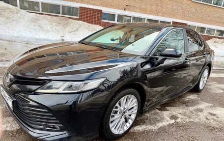 Toyota Camry, 2019 год, 2 600 000 рублей, 4 фотография