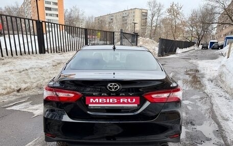 Toyota Camry, 2019 год, 2 600 000 рублей, 6 фотография