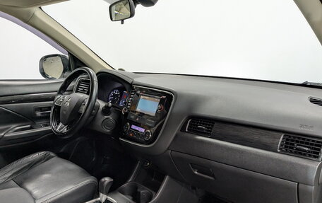 Mitsubishi Outlander III рестайлинг 3, 2016 год, 2 050 000 рублей, 11 фотография