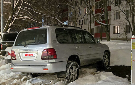 Toyota Land Cruiser 100 рестайлинг 2, 2001 год, 1 130 000 рублей, 4 фотография