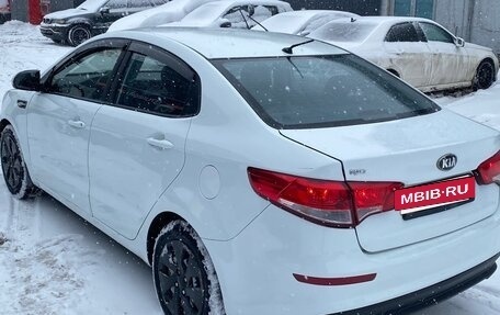 KIA Rio III рестайлинг, 2016 год, 580 000 рублей, 3 фотография