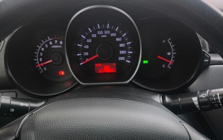 KIA Rio III рестайлинг, 2014 год, 800 000 рублей, 17 фотография