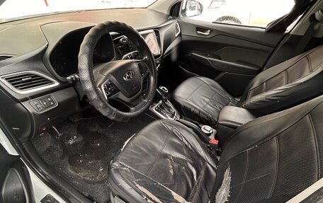 Hyundai Solaris II рестайлинг, 2018 год, 650 000 рублей, 9 фотография