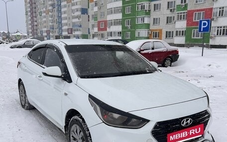 Hyundai Solaris II рестайлинг, 2018 год, 650 000 рублей, 8 фотография