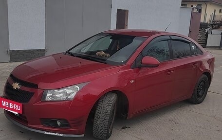 Chevrolet Cruze II, 2010 год, 870 000 рублей, 3 фотография