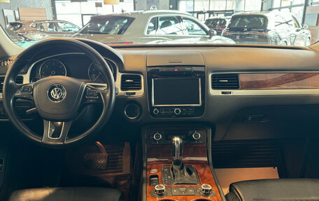 Volkswagen Touareg III, 2012 год, 2 235 000 рублей, 10 фотография
