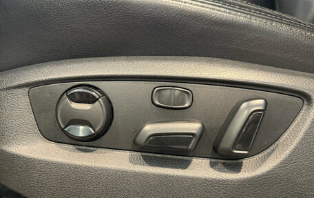 Volkswagen Touareg III, 2012 год, 2 235 000 рублей, 14 фотография