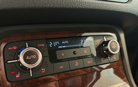 Volkswagen Touareg III, 2012 год, 2 235 000 рублей, 19 фотография