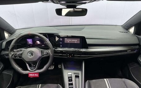 Volkswagen Golf VIII, 2022 год, 1 800 000 рублей, 11 фотография