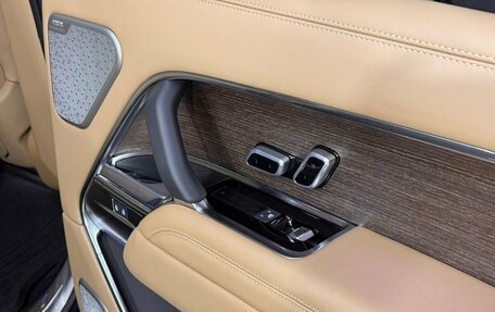 Land Rover Range Rover IV рестайлинг, 2024 год, 22 000 000 рублей, 25 фотография