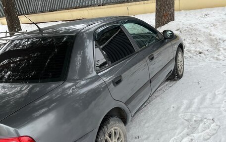 Mitsubishi Carisma I, 2003 год, 265 000 рублей, 3 фотография