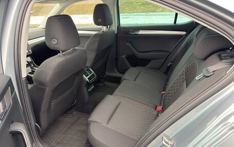 Skoda Superb III рестайлинг, 2021 год, 2 100 000 рублей, 22 фотография