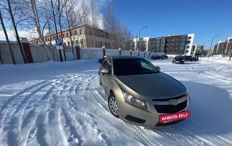 Chevrolet Cruze II, 2011 год, 800 000 рублей, 7 фотография