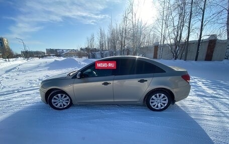 Chevrolet Cruze II, 2011 год, 800 000 рублей, 2 фотография
