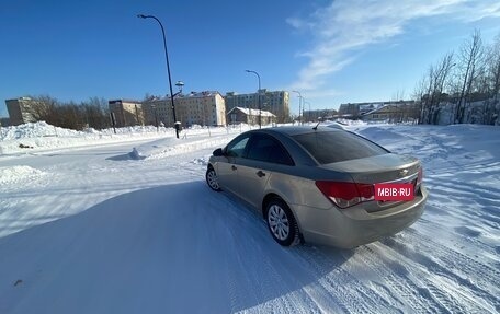 Chevrolet Cruze II, 2011 год, 800 000 рублей, 5 фотография