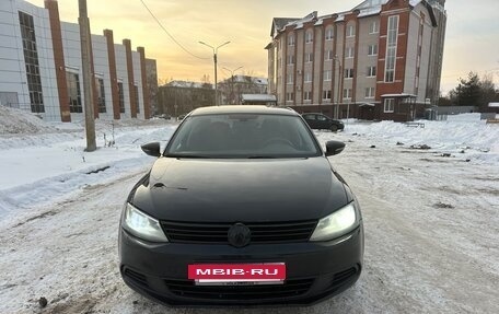 Volkswagen Jetta VI, 2011 год, 950 000 рублей, 2 фотография