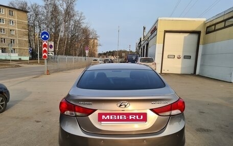 Hyundai Elantra V, 2011 год, 885 000 рублей, 3 фотография