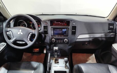 Mitsubishi Pajero IV, 2012 год, 2 324 000 рублей, 14 фотография
