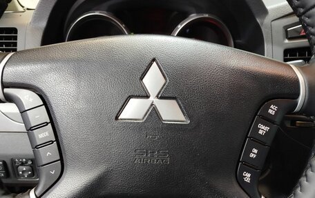 Mitsubishi Pajero IV, 2012 год, 2 324 000 рублей, 18 фотография