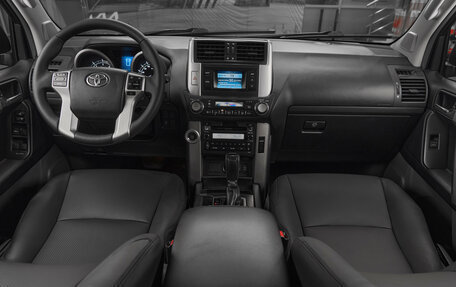 Toyota Land Cruiser Prado 150 рестайлинг 2, 2012 год, 2 650 000 рублей, 8 фотография