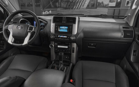 Toyota Land Cruiser Prado 150 рестайлинг 2, 2012 год, 2 650 000 рублей, 9 фотография