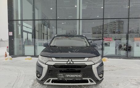 Mitsubishi Outlander III рестайлинг 3, 2020 год, 2 190 000 рублей, 2 фотография
