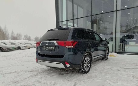 Mitsubishi Outlander III рестайлинг 3, 2020 год, 2 190 000 рублей, 5 фотография
