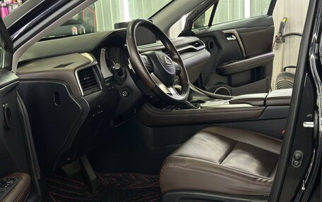 Lexus RX IV рестайлинг, 2021 год, 5 600 000 рублей, 9 фотография